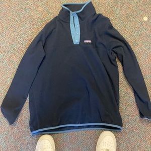 PATAGONIA FLEECE. WILL LOOK REALLY GOOD ON YOU